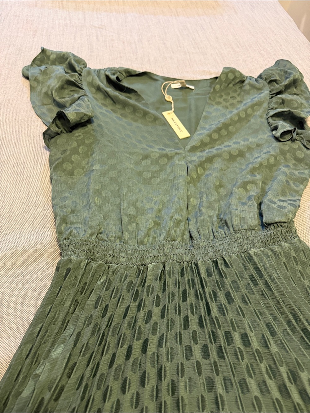 Max Studio Green with dots Pleated Midi Dress with Flutter Sleeves - Picture 4 of 7